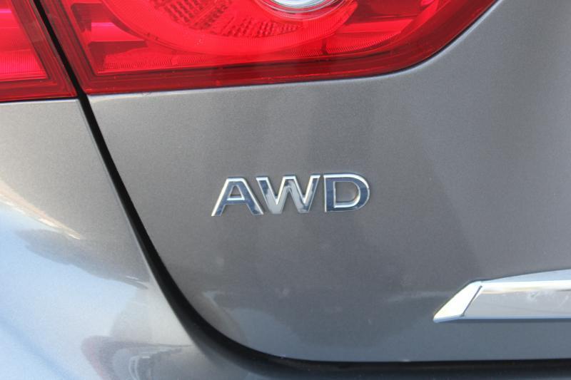 Infiniti Q50 Premium AWD 2015