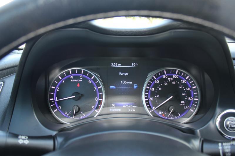 Infiniti Q50 Premium AWD 2015