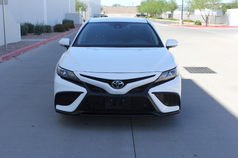 Toyota Camry SE 2024