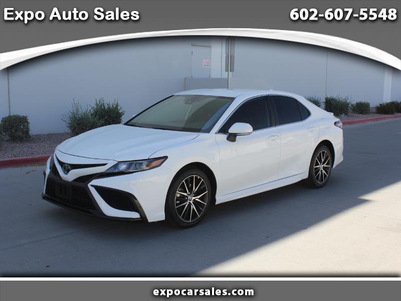 Toyota Camry SE 2024