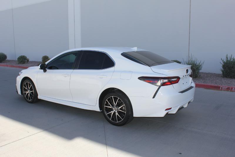 Toyota Camry SE 2024