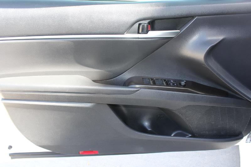 Toyota Camry SE 2024
