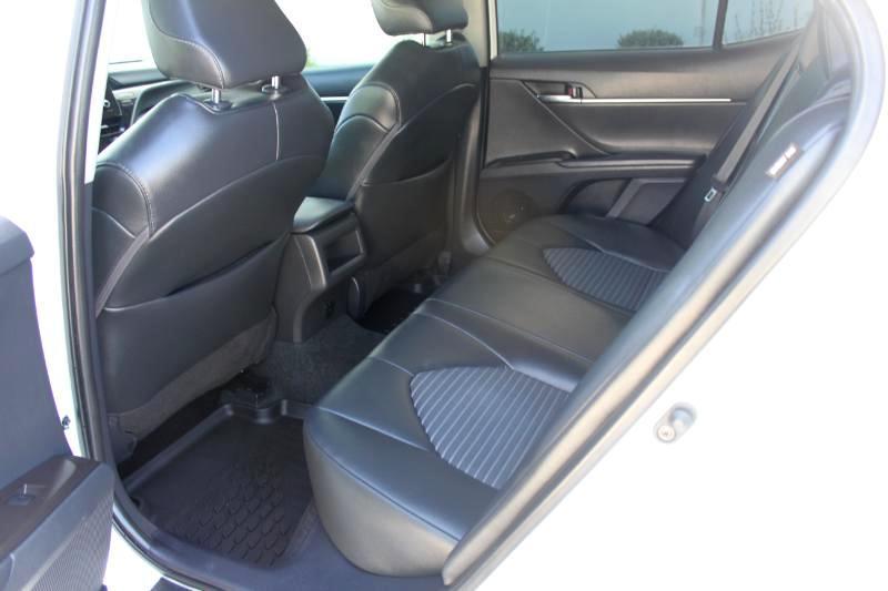 Toyota Camry SE 2024