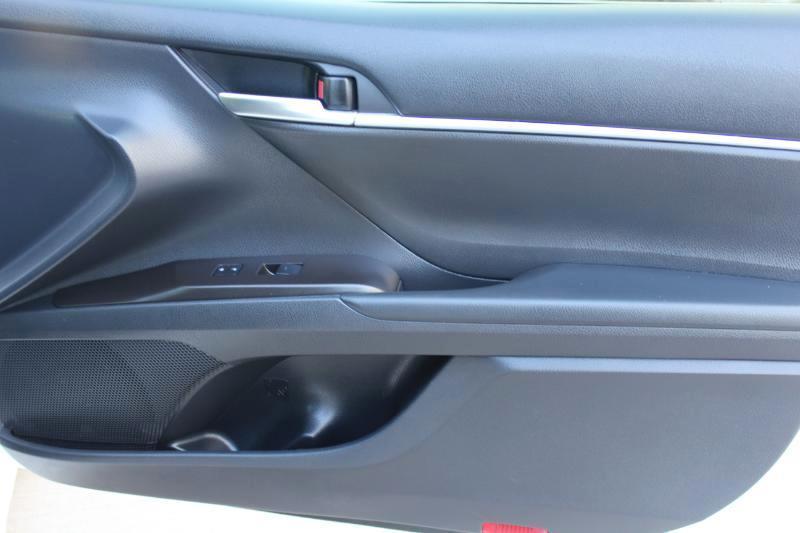Toyota Camry SE 2024