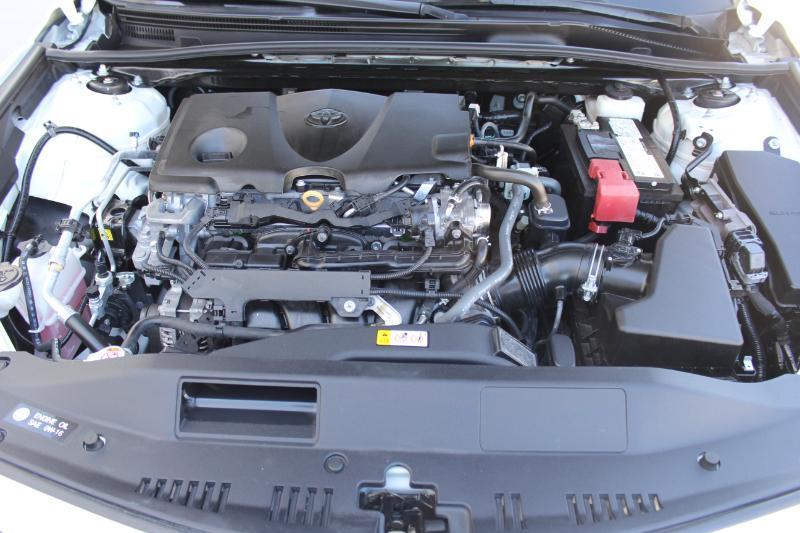 Toyota Camry SE 2024