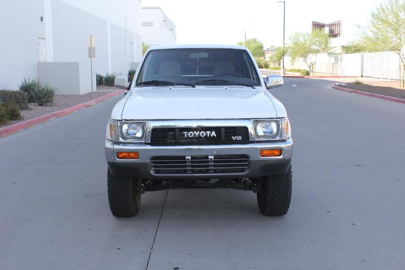Toyota Pickup  1989