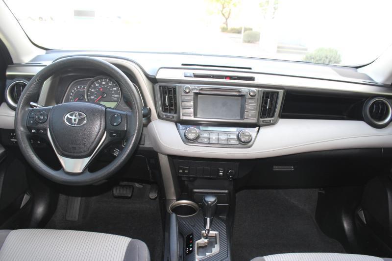 Toyota RAV4 XLE AWD 2015