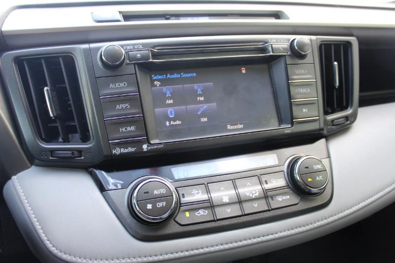 Toyota RAV4 XLE AWD 2015