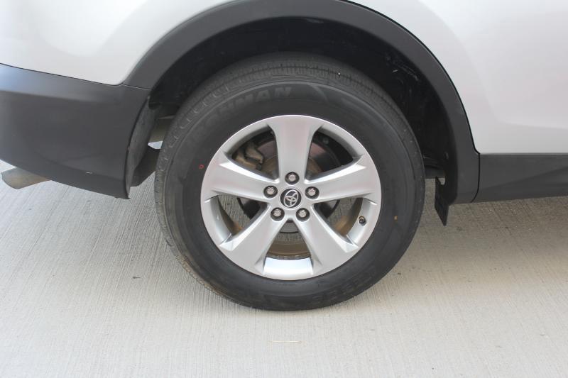 Toyota RAV4 XLE AWD 2015