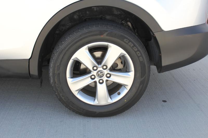 Toyota RAV4 XLE AWD 2015