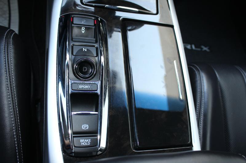 Acura RLX  2018