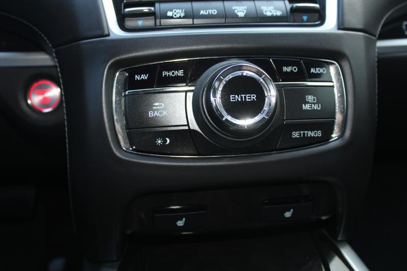 Acura RLX  2018