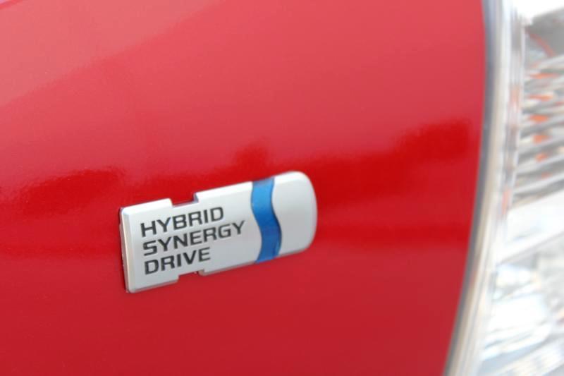 Toyota Prius V  2012