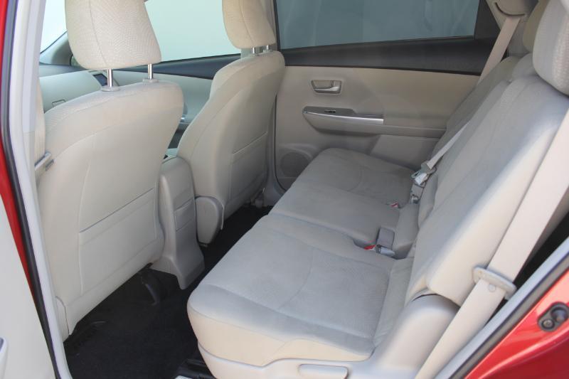 Toyota Prius V  2012