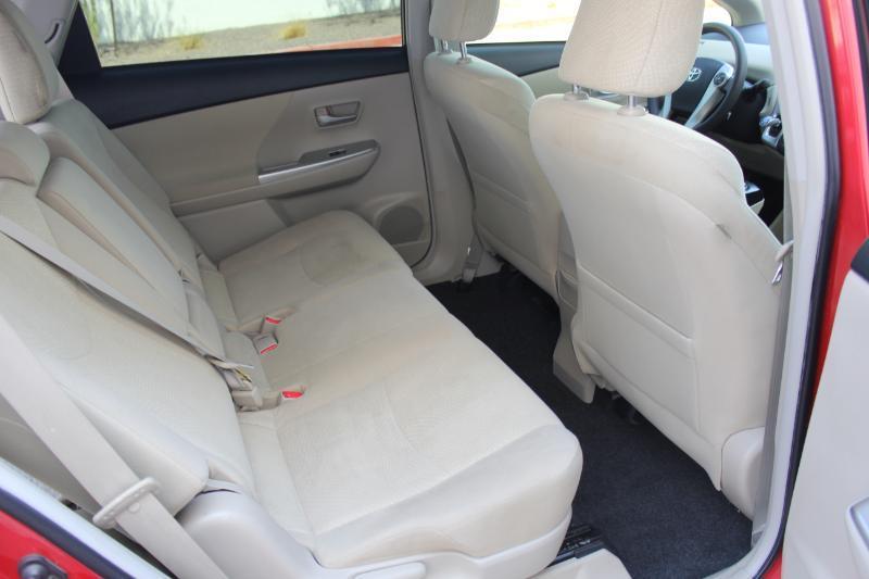 Toyota Prius V  2012