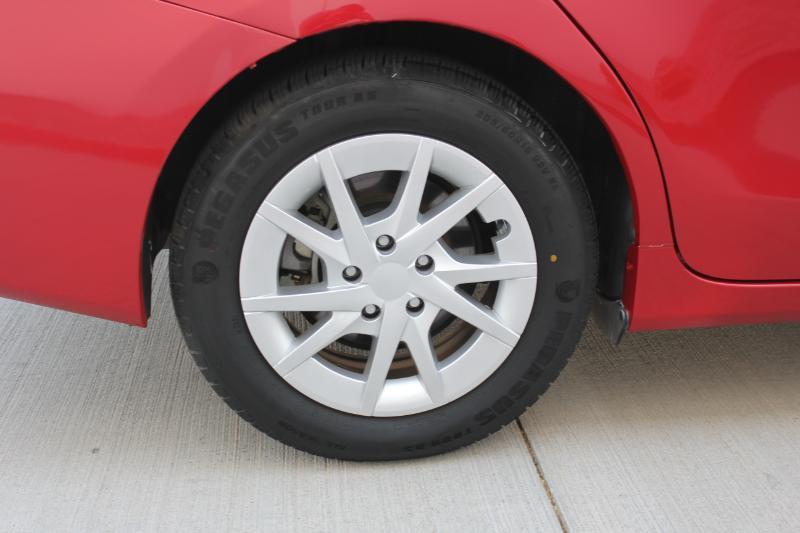 Toyota Prius V  2012