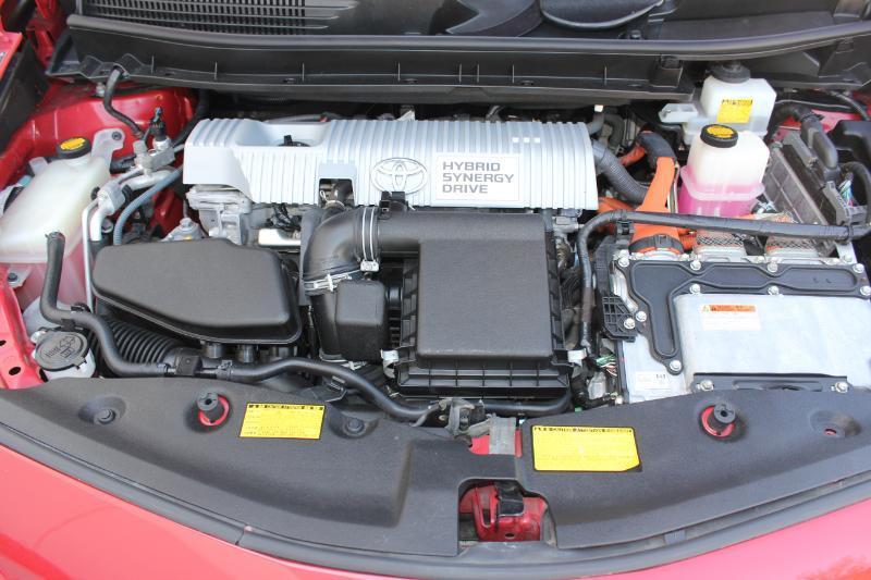 Toyota Prius V  2012