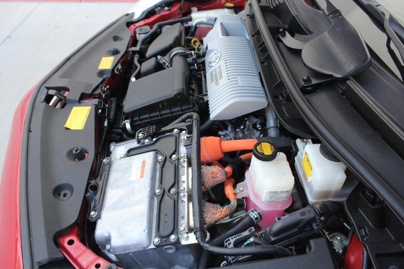 Toyota Prius V  2012