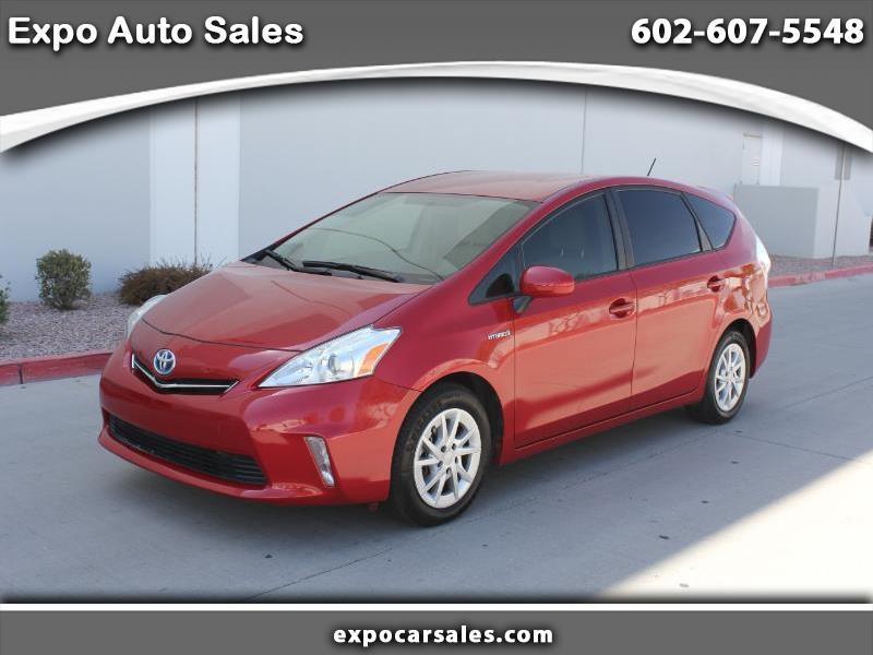 Toyota Prius V  2012