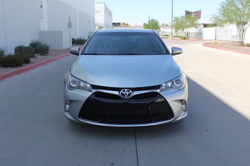 Toyota Camry SE 2017