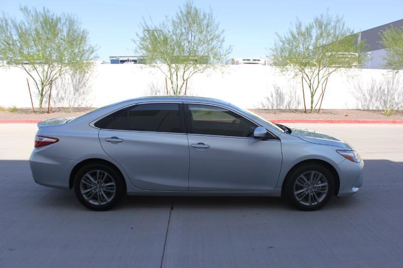 Toyota Camry SE 2017