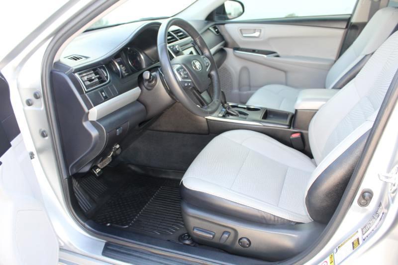 Toyota Camry SE 2017