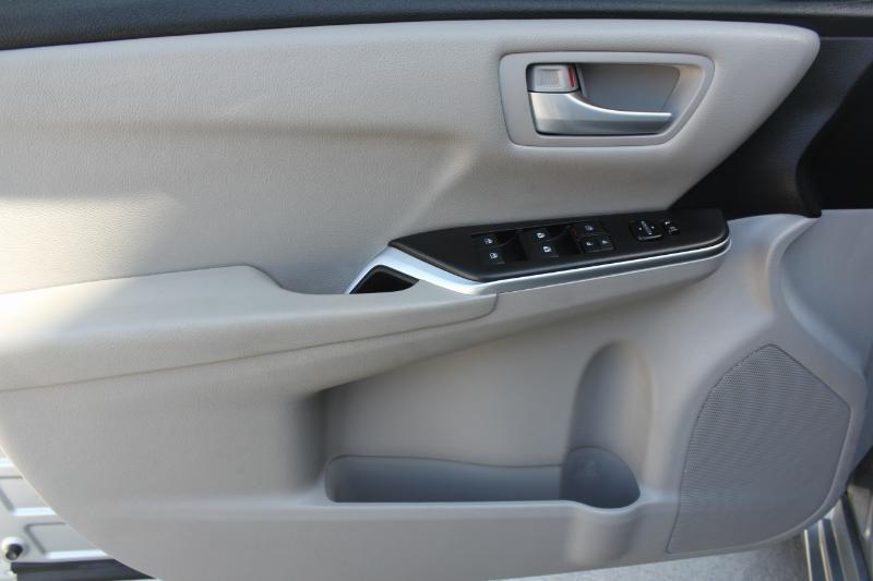 Toyota Camry SE 2017