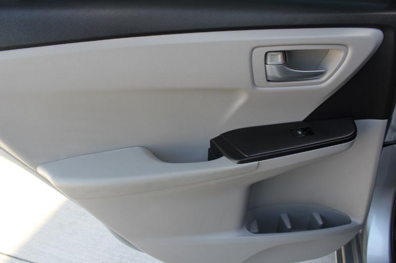 Toyota Camry SE 2017