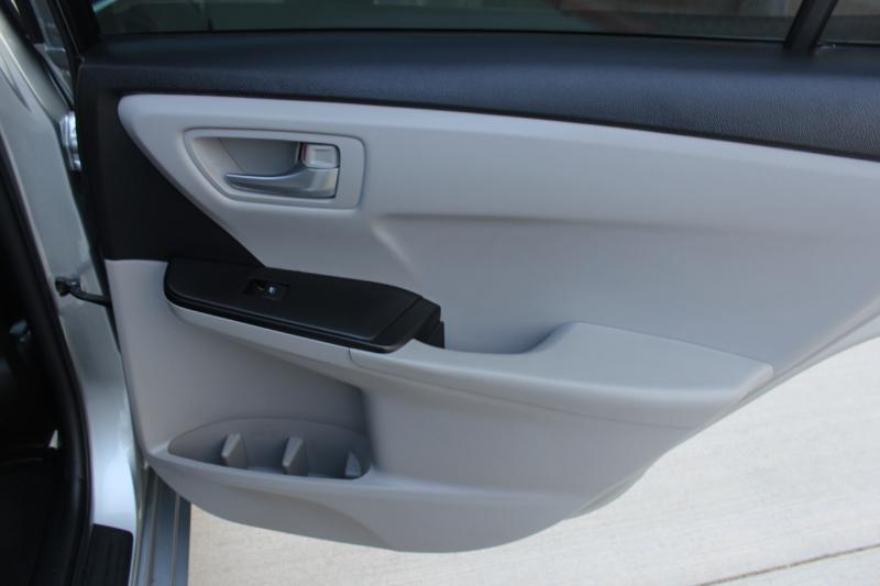 Toyota Camry SE 2017