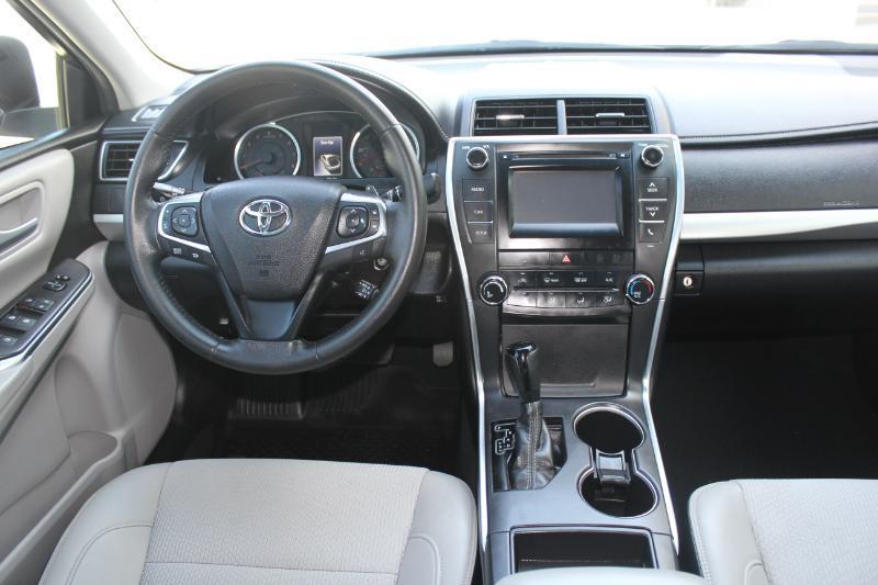 Toyota Camry SE 2017