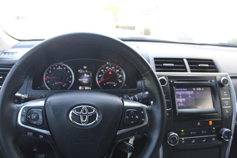 Toyota Camry SE 2017