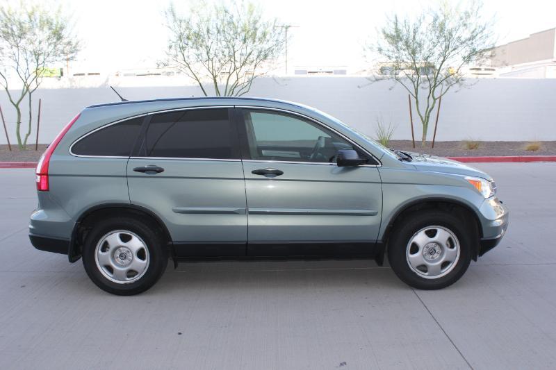 Honda CR-V LX 2WD 5-Speed AT 2011
