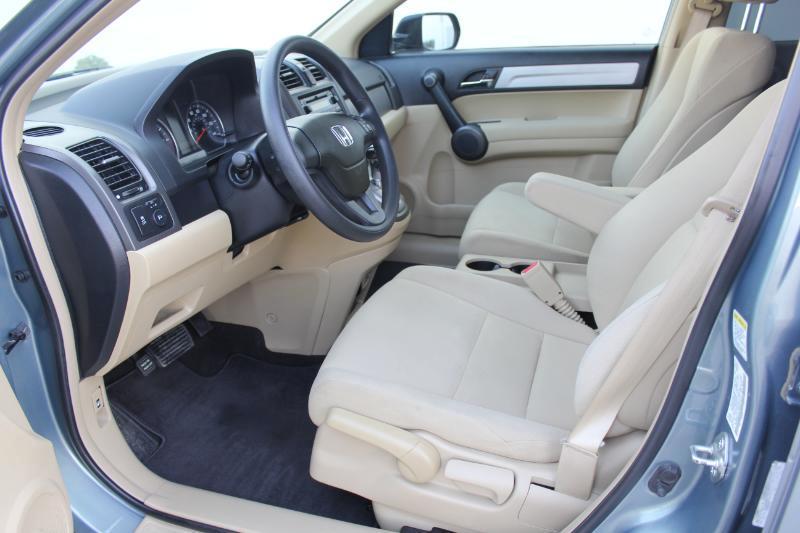 Honda CR-V LX 2WD 5-Speed AT 2011