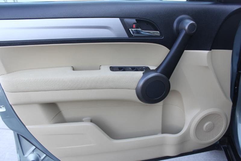 Honda CR-V LX 2WD 5-Speed AT 2011