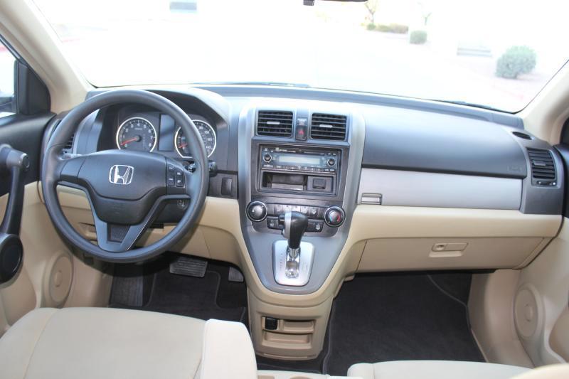 Honda CR-V LX 2WD 5-Speed AT 2011