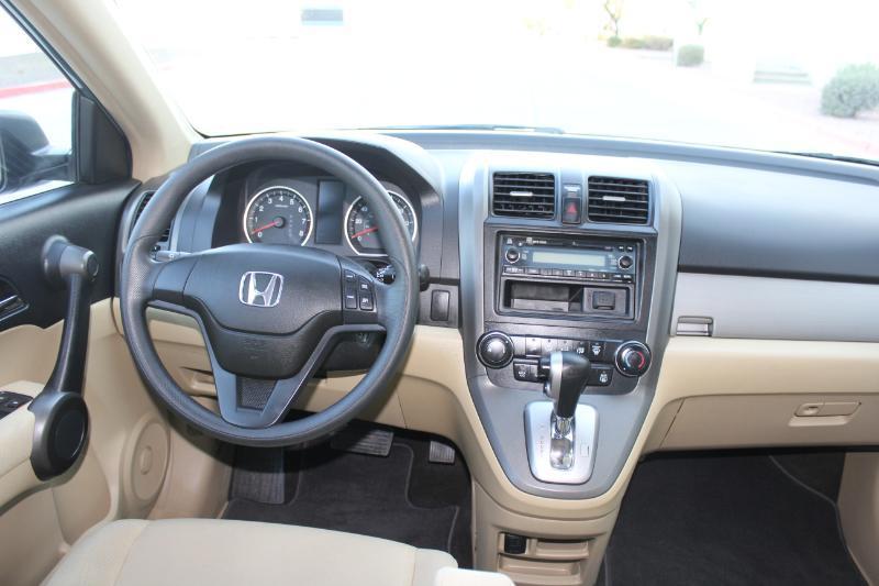 Honda CR-V LX 2WD 5-Speed AT 2011