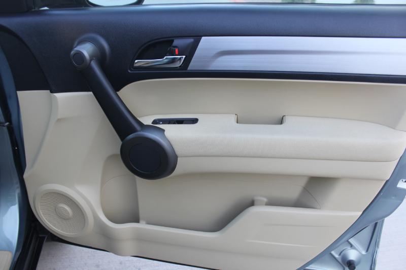 Honda CR-V LX 2WD 5-Speed AT 2011
