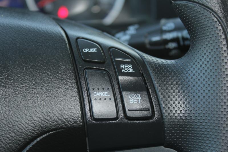 Honda CR-V LX 2WD 5-Speed AT 2011