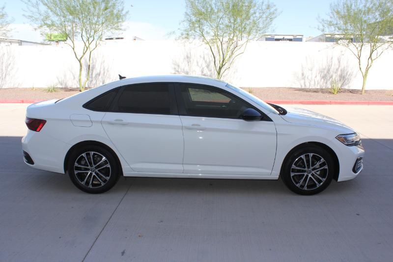 Volkswagen Jetta Sport 2024