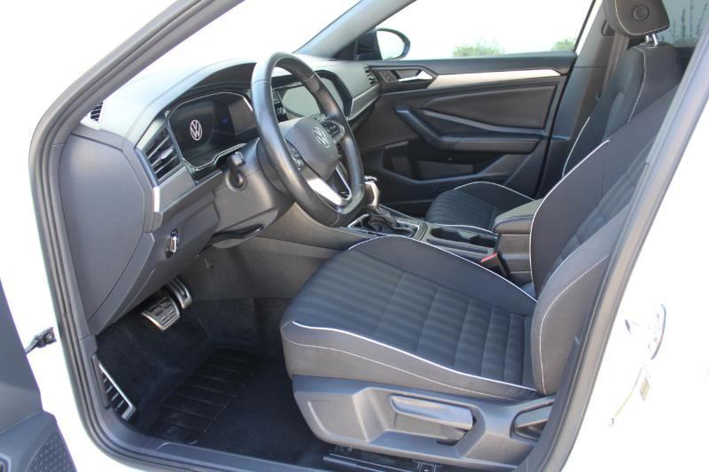 Volkswagen Jetta Sport 2024