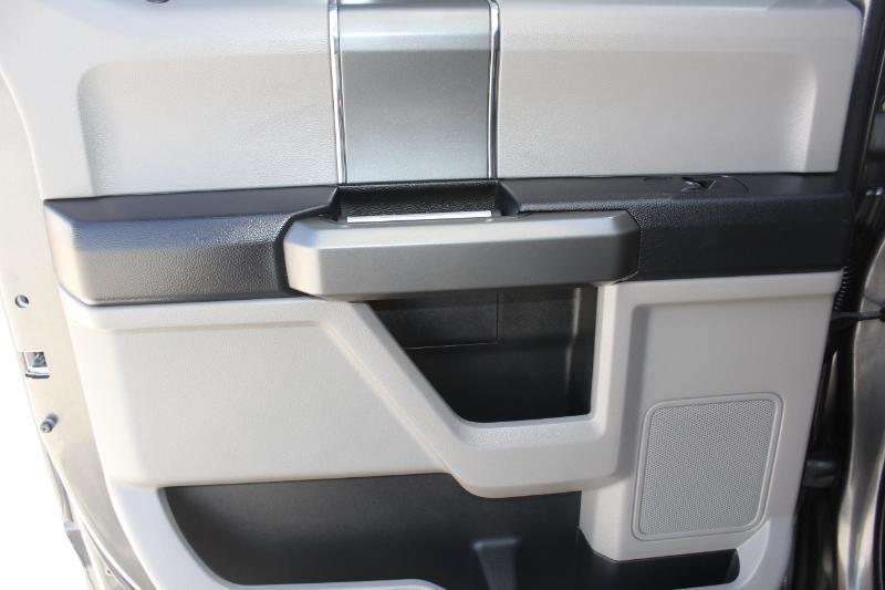 Ford F-150 XLT SuperCrew 2WD 2016