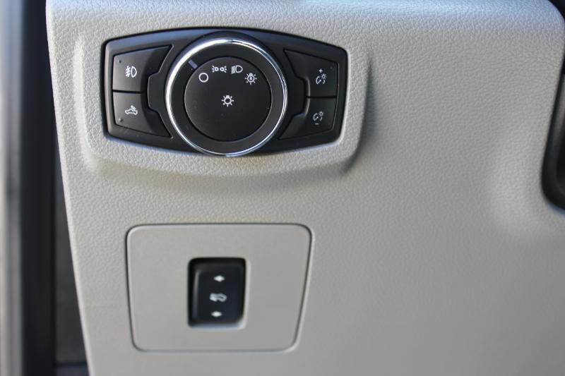 Ford F-150 XLT SuperCrew 2WD 2016