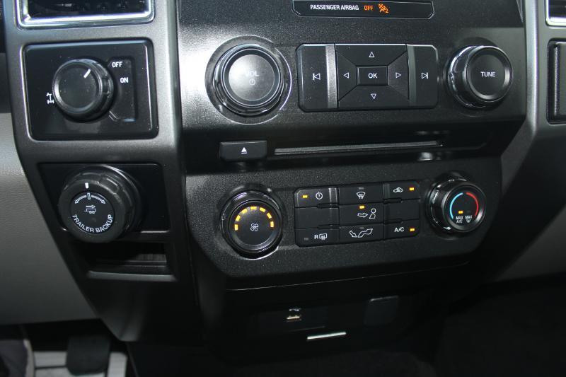 Ford F-150 XLT SuperCrew 2WD 2016