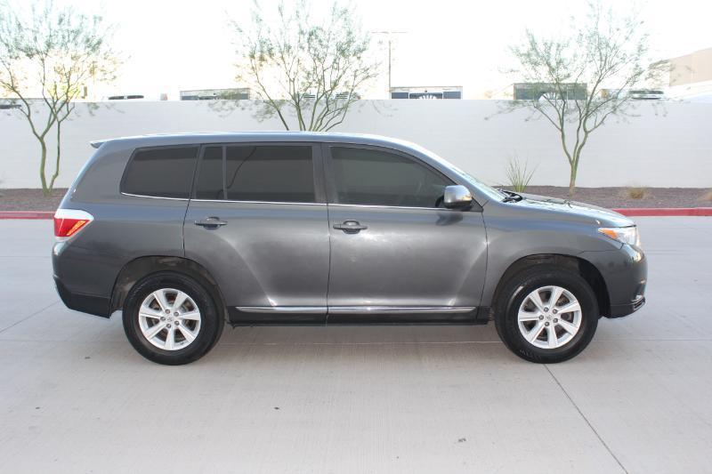 Toyota Highlander  2013