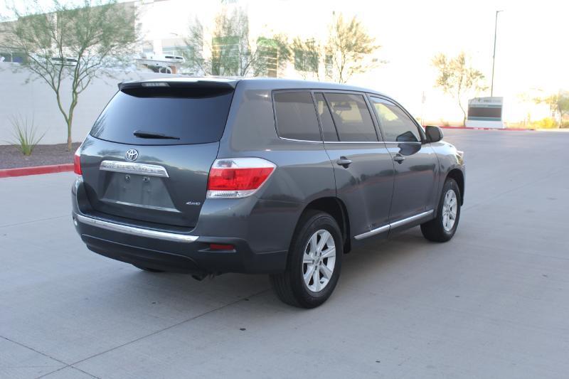 Toyota Highlander  2013