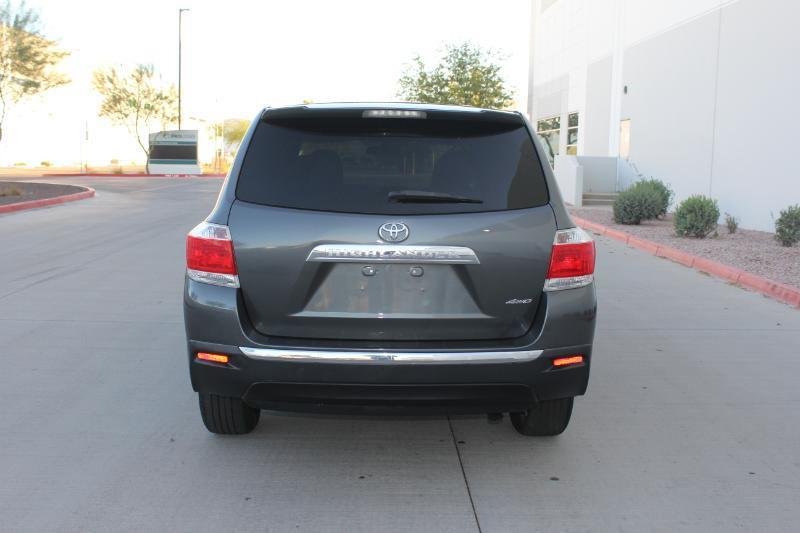Toyota Highlander  2013