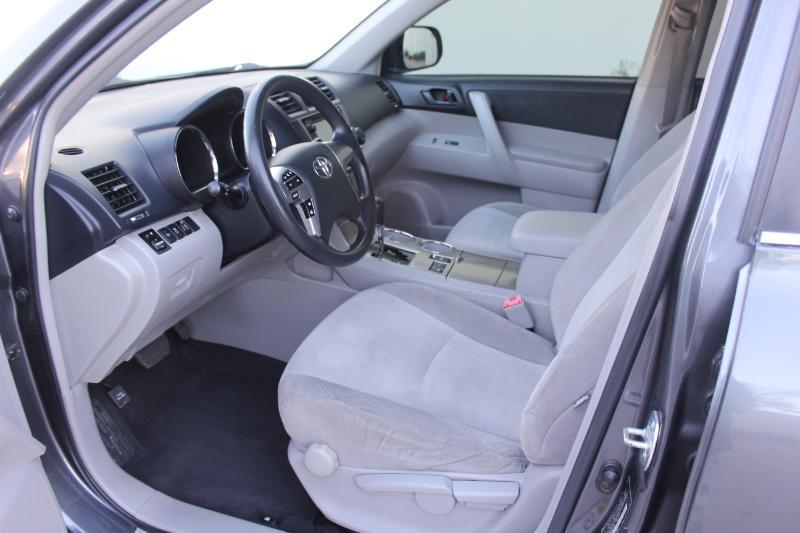 Toyota Highlander  2013