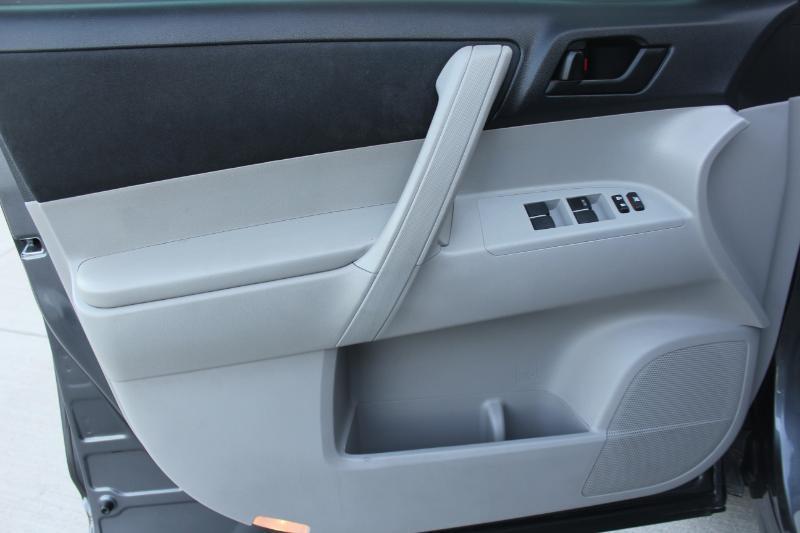 Toyota Highlander  2013