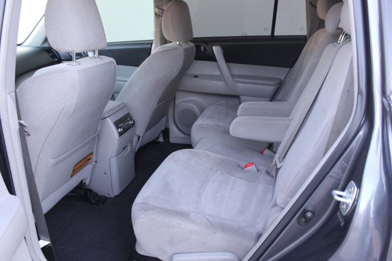 Toyota Highlander  2013