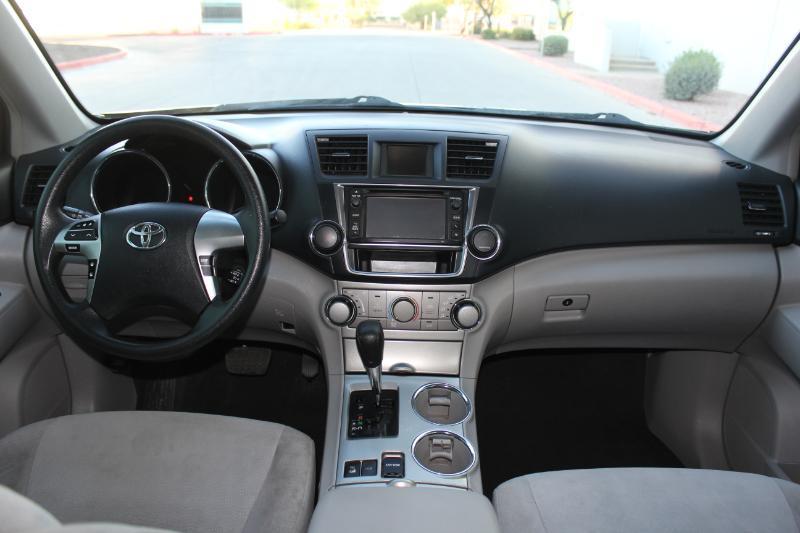 Toyota Highlander  2013